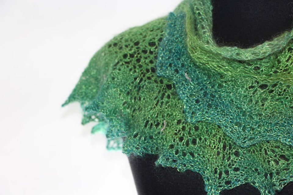 9184069_web1_Green-Shawl