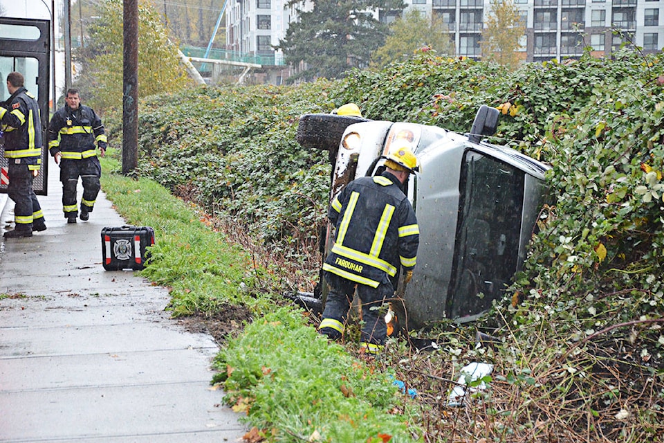 9213189_web1_171102-LAD-Crash200th