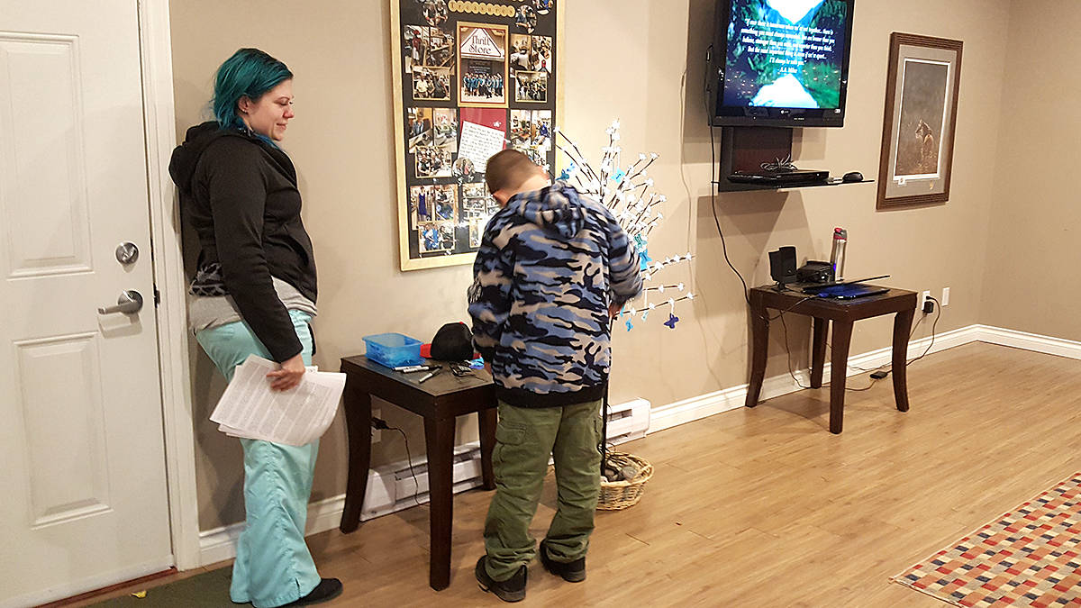 9459534_web1_Children-s-Grief-Awareness-Day_new-visitors-remembering-a-loved-one-on-our-butterfly-tree_with-permission