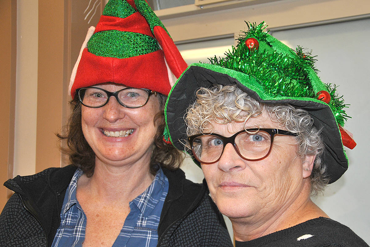 9537839_web1_SantaElvesC