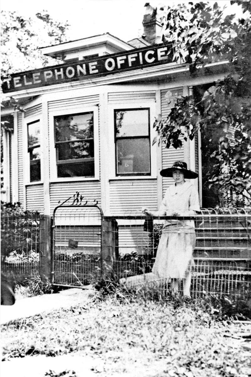 9729481_web1_MilnerTelephoneWeb2