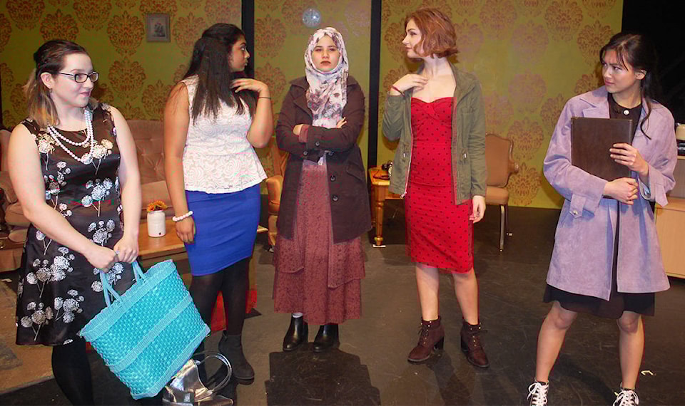 web1_Theatre0013Cast