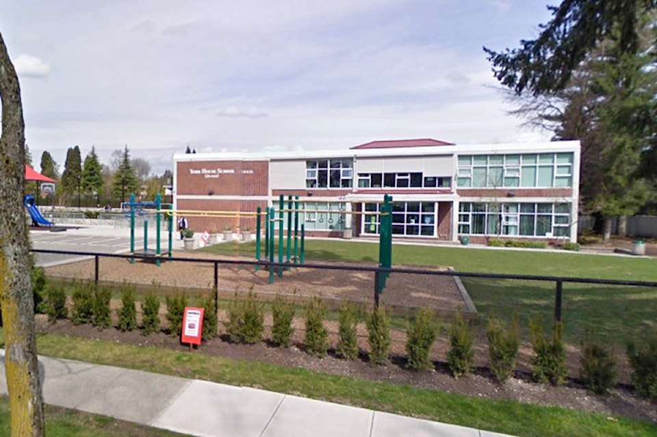15973956_web1_York-house-google-maps