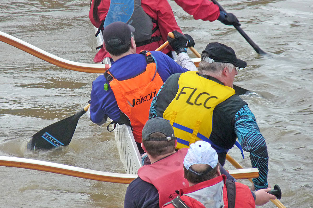 16398192_web1_190413-LAD-canoe-race-2