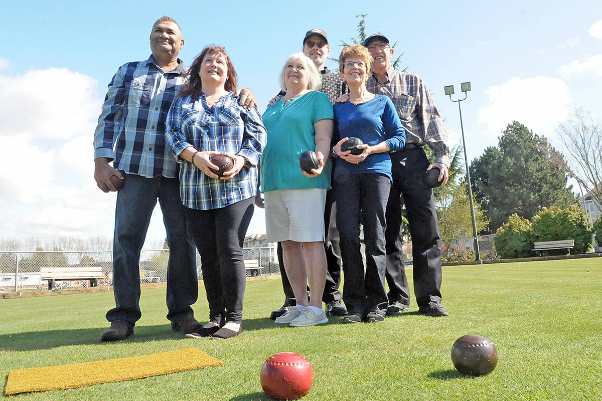 16404259_web1_190415-LAD-Lawn-bowling-group