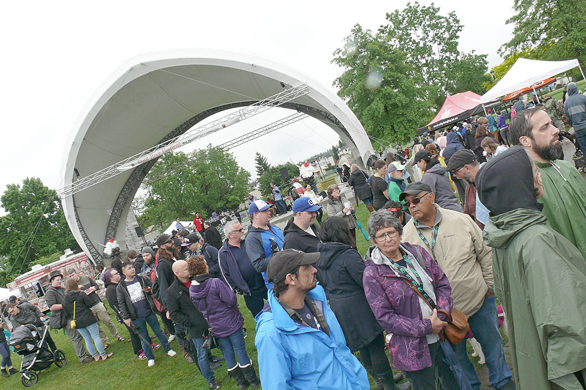 17009572_web1_190525-LAT-Root-Beer-fest-2