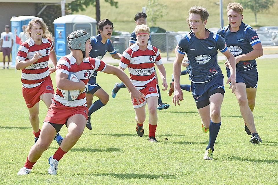 17251661_web1_190511-LAD-DW-Poppy-Rugby