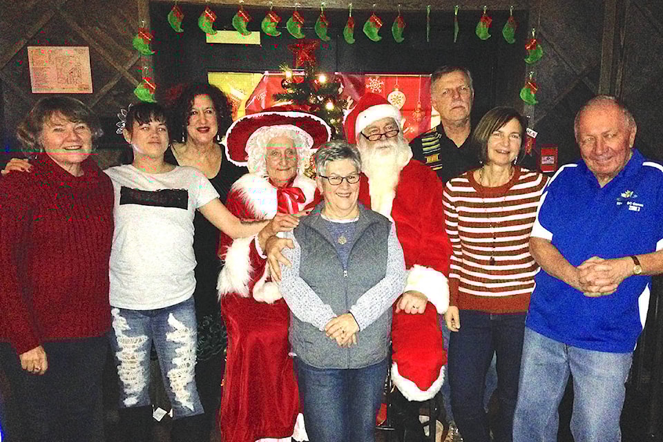 17619678_web1_190708-LAT-ChristmasinJuly
