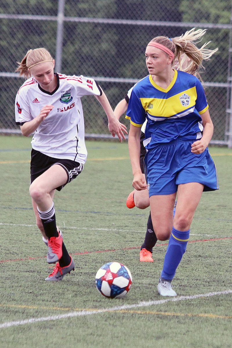 17631425_web1_190709-LAD-Falcons-soccer-bronze-Kate-Roxburgh