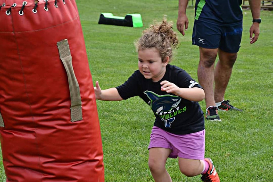17703790_web1_190715-LAT-SeawolvesRugbyCampFolo_2
