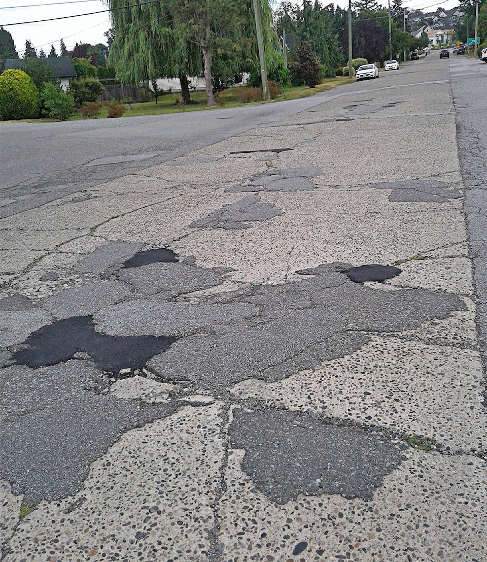 17946194_web1_190801-LAT-LETTERpotholes_2