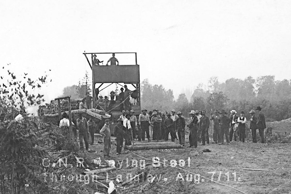 18585998_web1_190918-LAT-Railroad1911