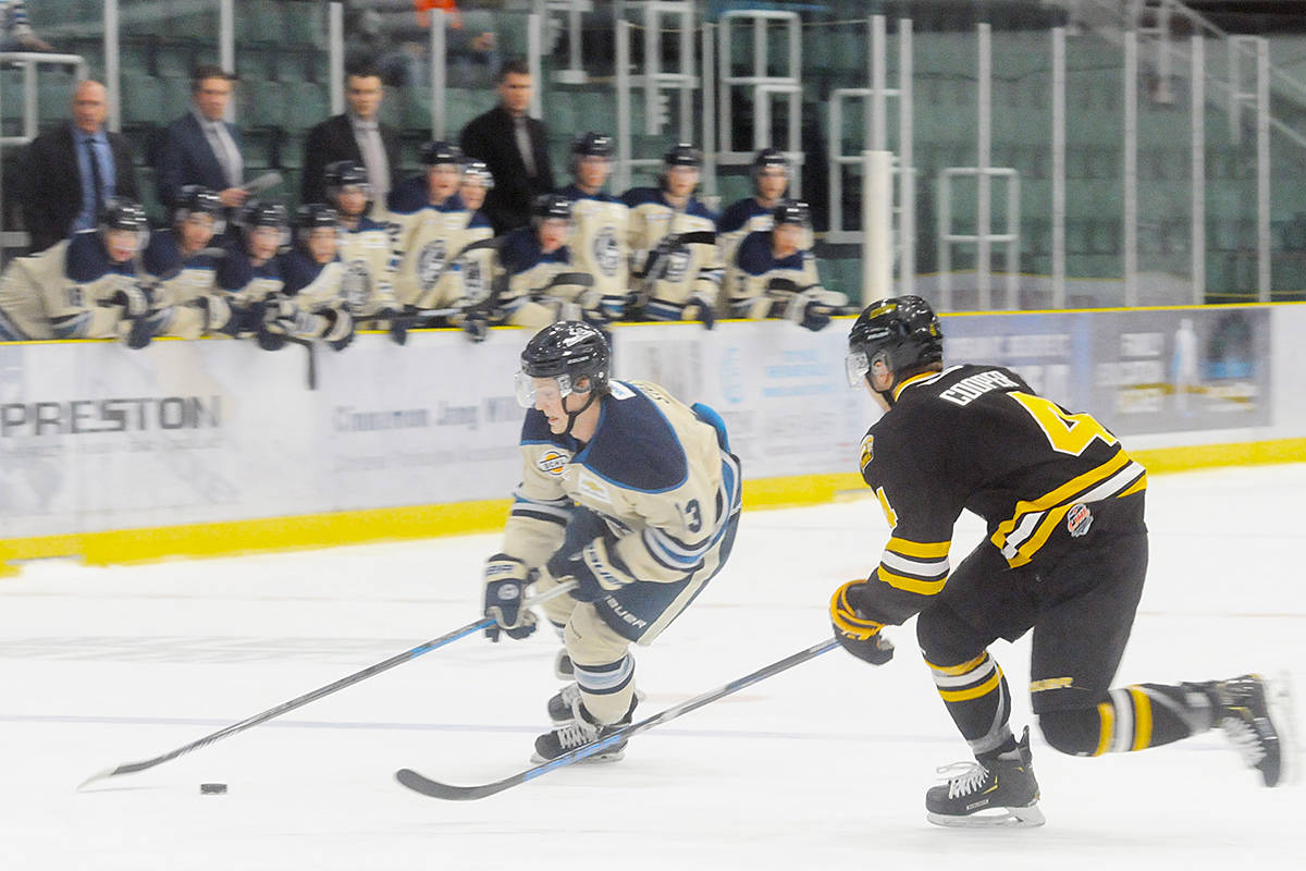 18933230_web1_191012-LAD-Rivermen-vs-express-Jonathan-Stein