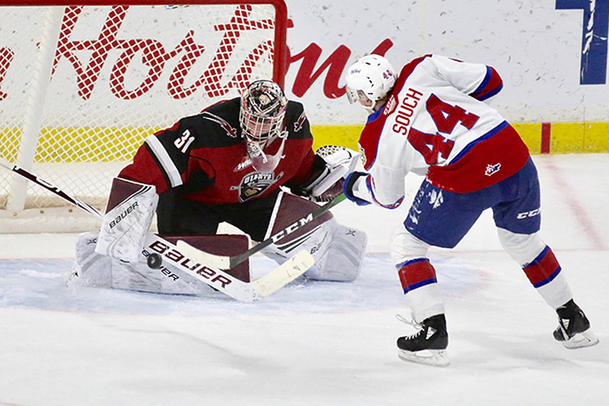 19513136_web1_121124-LAD-Giants-versus-Oil-kings-Milner-penalty-shot