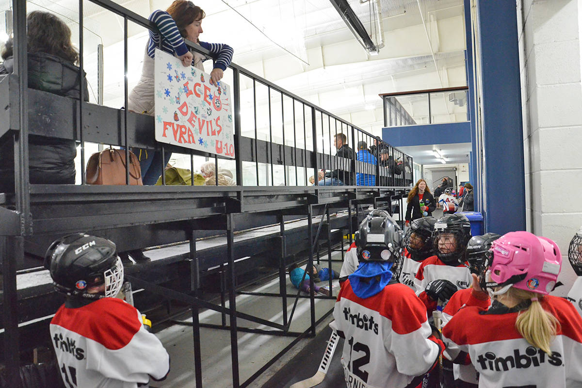 19581588_web1_191128-LAT-ringetteTourney_9