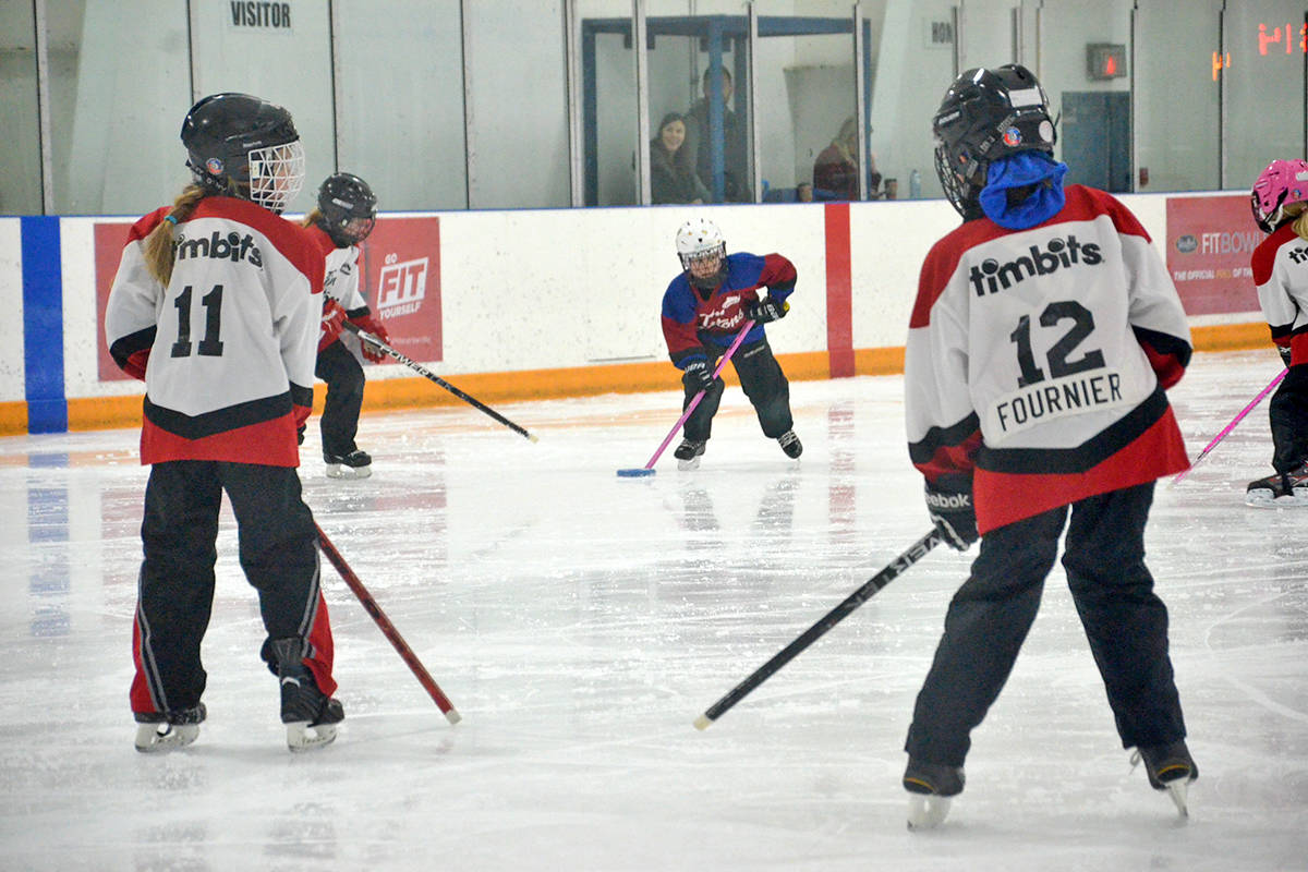 19615340_web1_191128-LAT-ringetteTourney_3