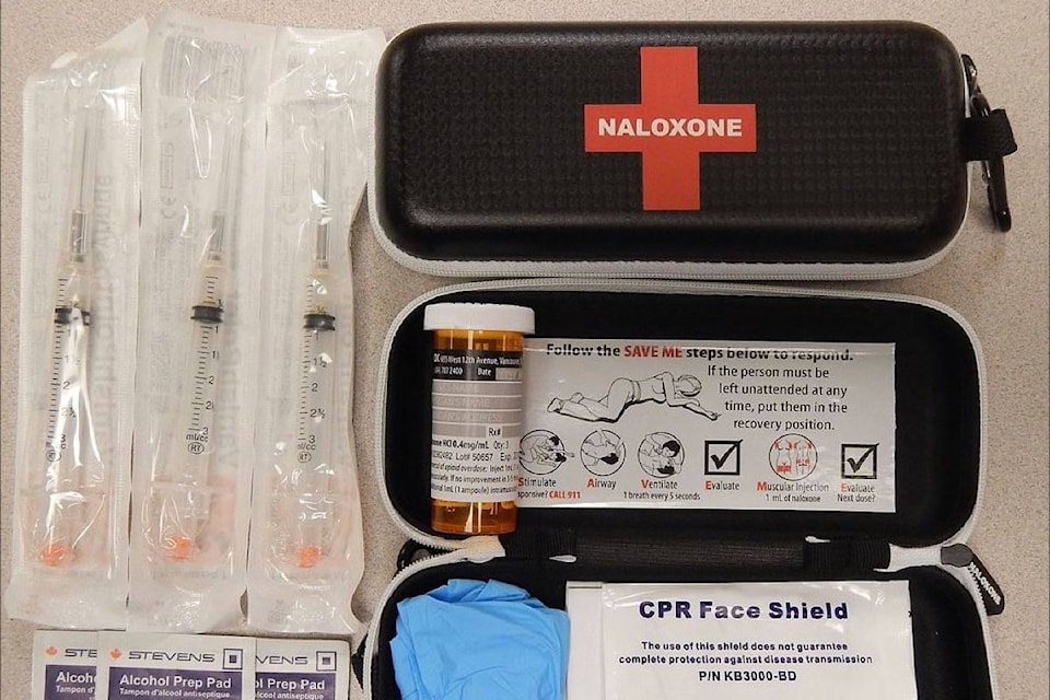 19670919_web1_191112-ACC-M-Naloxone-Kit-James-Heilman-MD-2