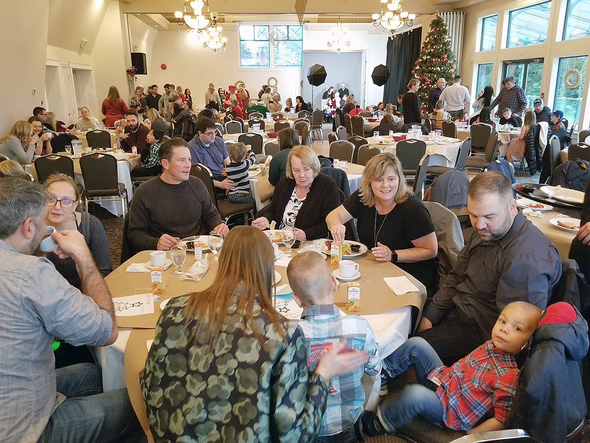 19693013_web1_191207-Inclusion-breakfast-with-Santa-2