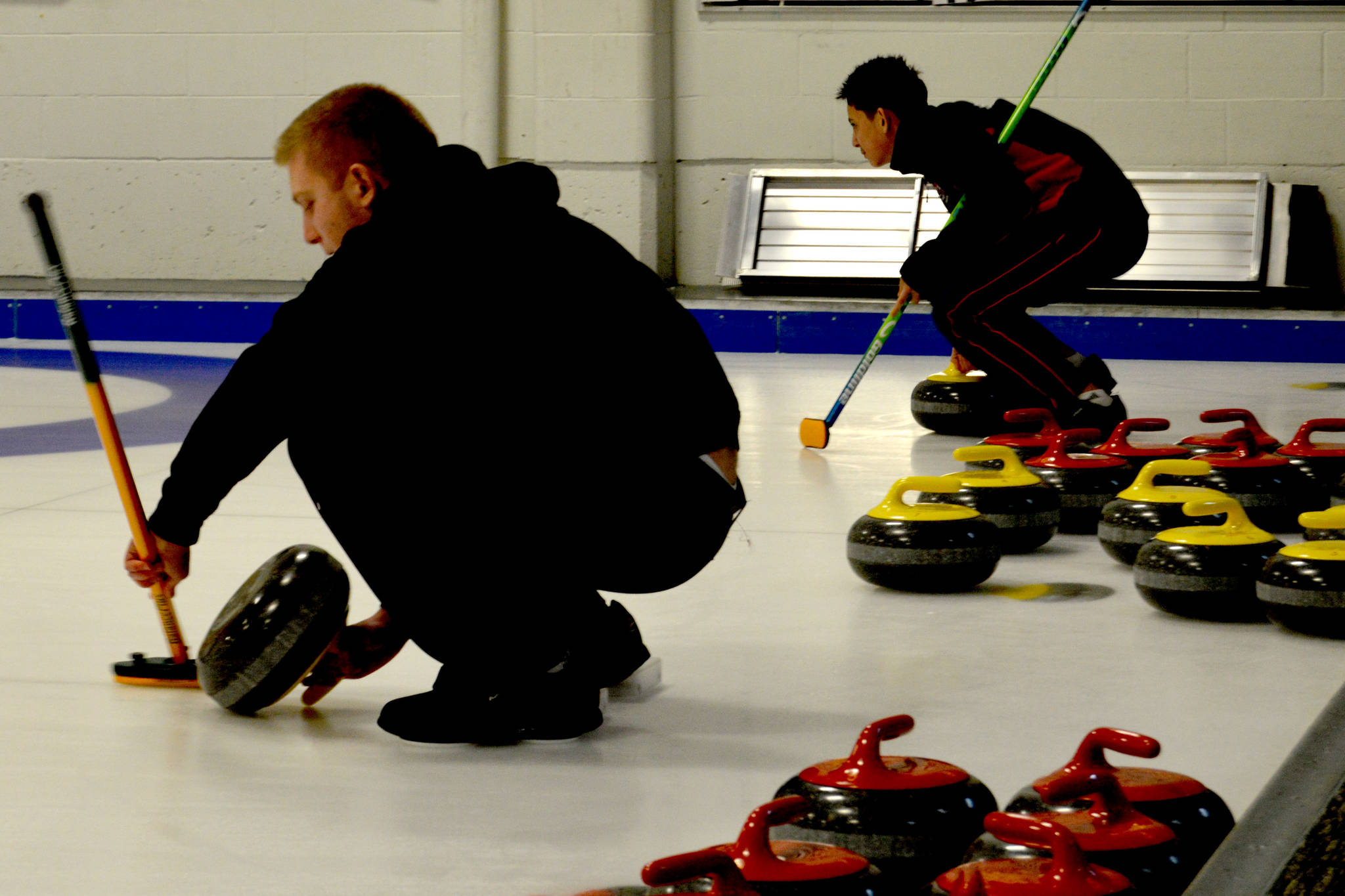 20022918_web1_Curling11