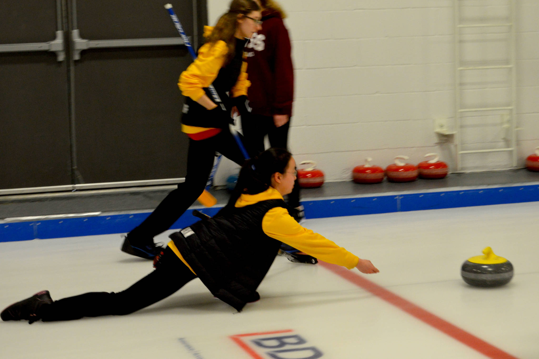 20022918_web1_Curling7