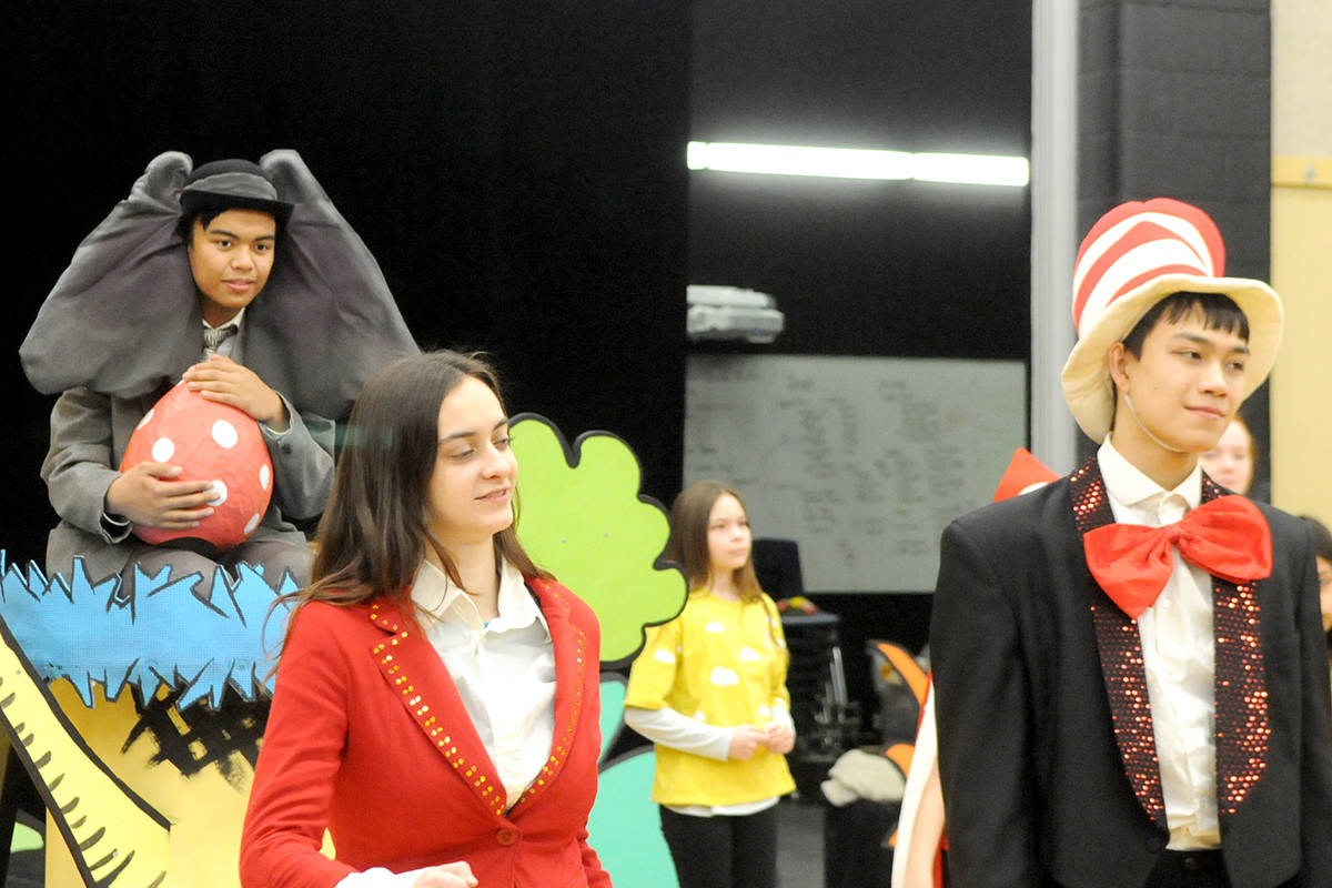 20458913_web1_200206-LAT-Seussical-Seuss_1