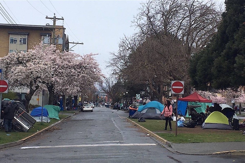 21200003_web1_2000407-BPD-street-tents-TF_1