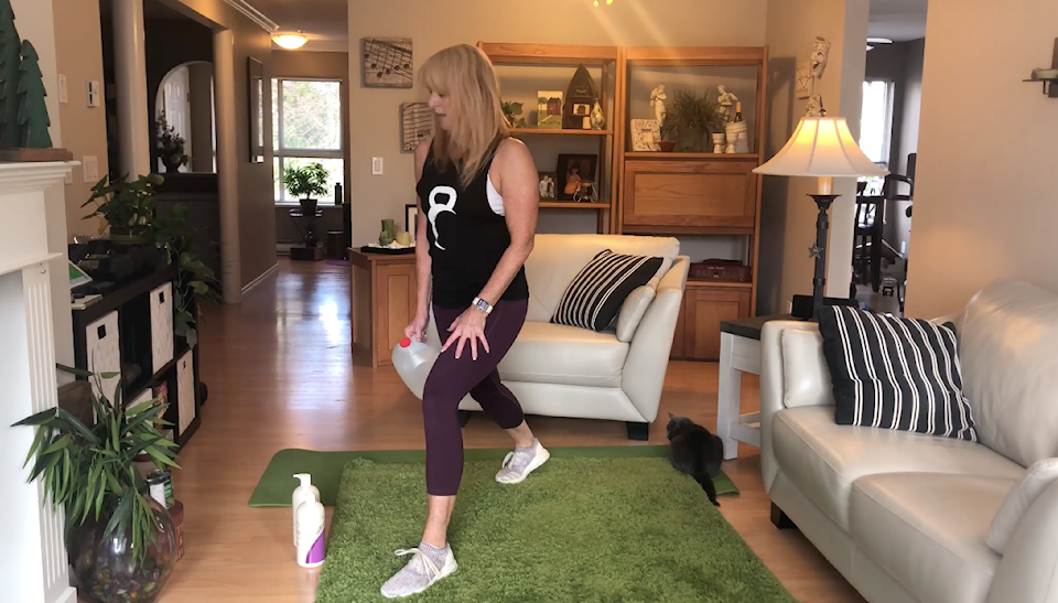 21411493_200415-LAT-Workout-Wednesday-Brand-Fitness_1