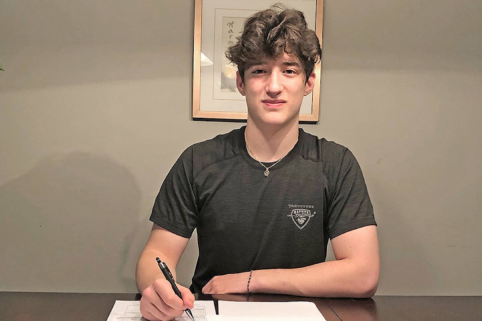 21482853_web1_200506-LAT-Giants-sign-2019-draft-Palmieri_1