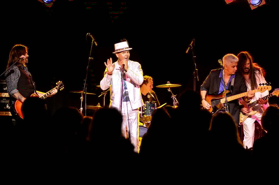 21911683_web1_200625-SUL-TributeFest-hipshow_1