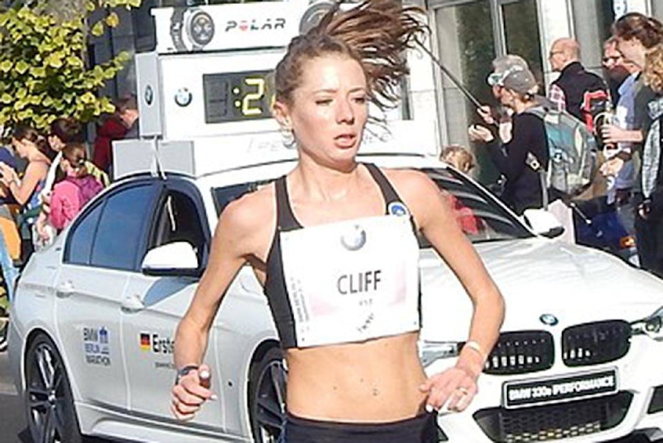 21957388_web1_rachel-cliff