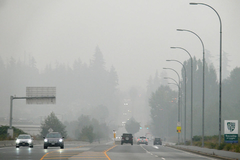 22687301_web1_copy_200913-LAT-smoke-update-fraser-highway_1