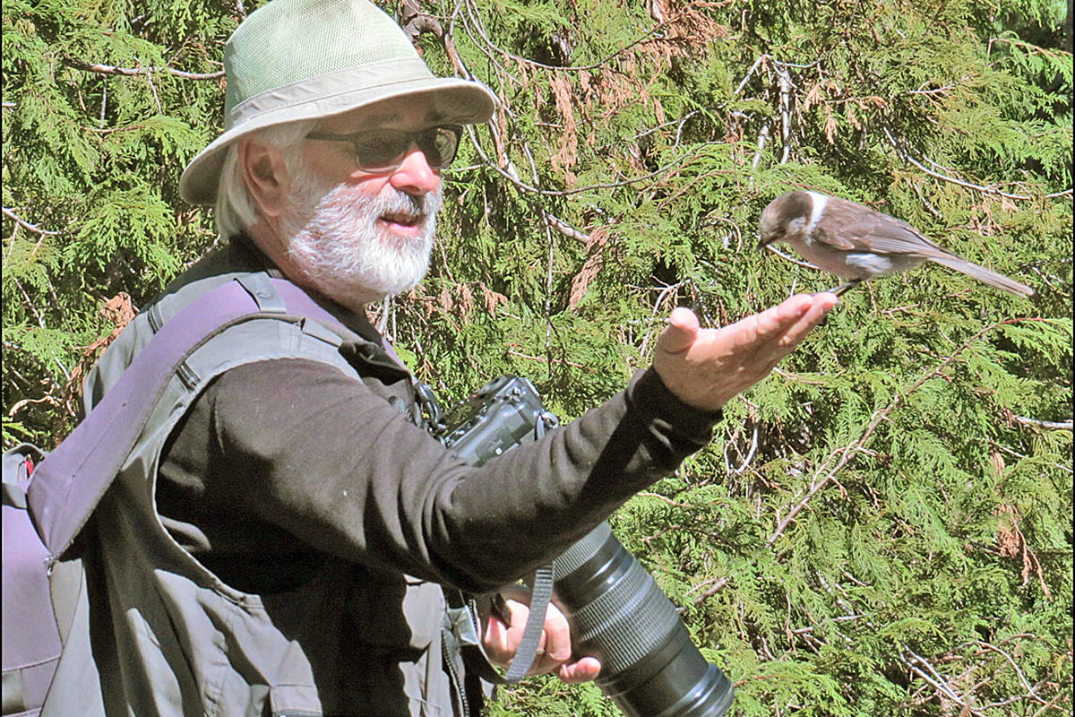 22752961_web1_200919-LAT-bird-watching-feature-Gordon_1