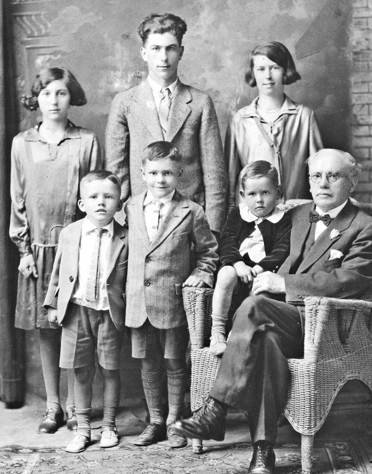 22831526_web1_200928-LAT-MaryFoote105thBirthday-._7