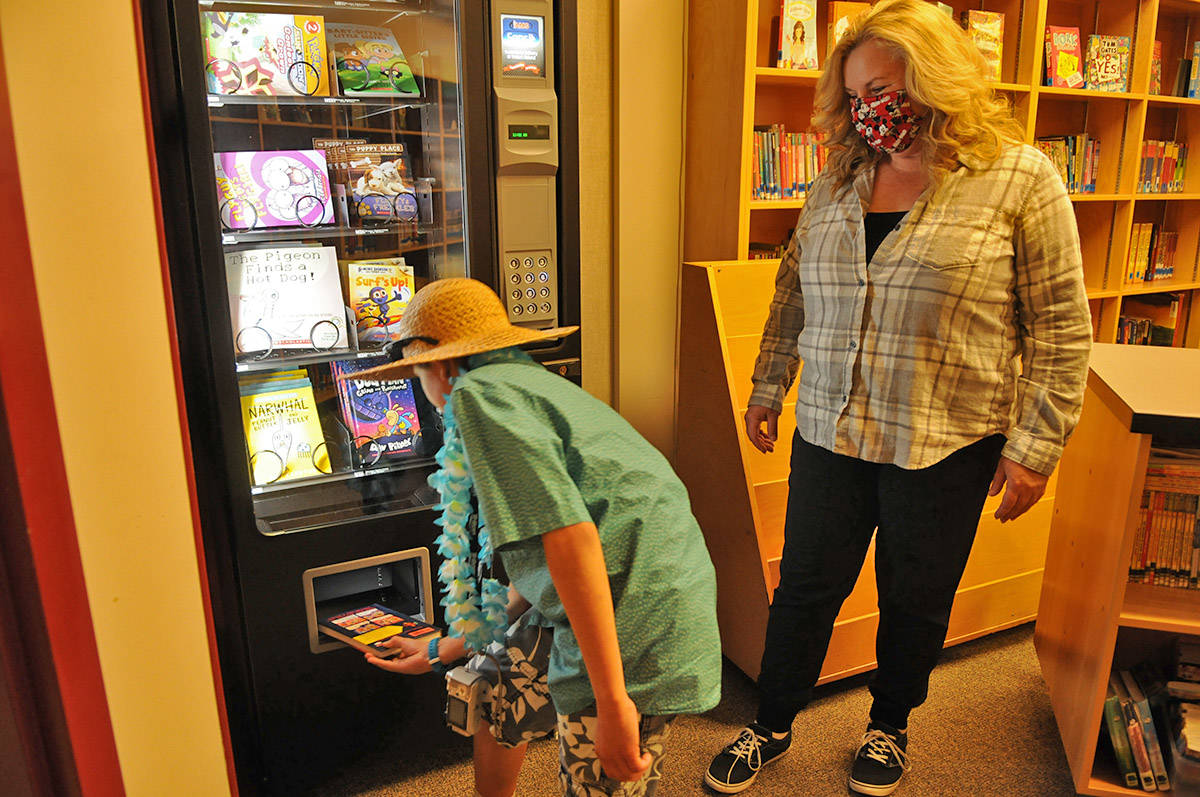 23033952_web1_201016-CPL-Unsworth-book-vending-machine_2