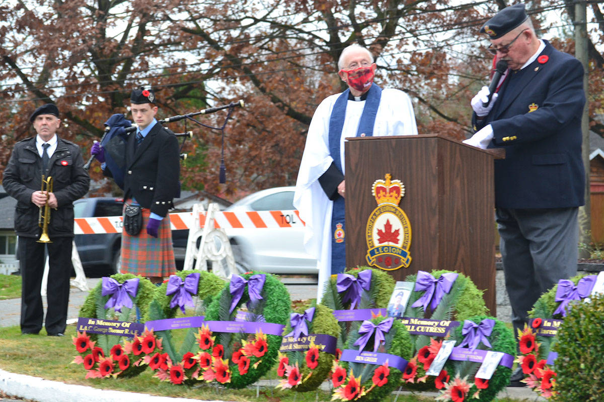 23256502_web1_201106-ALT-Aldergrove-Remembrance-Day-legion_14