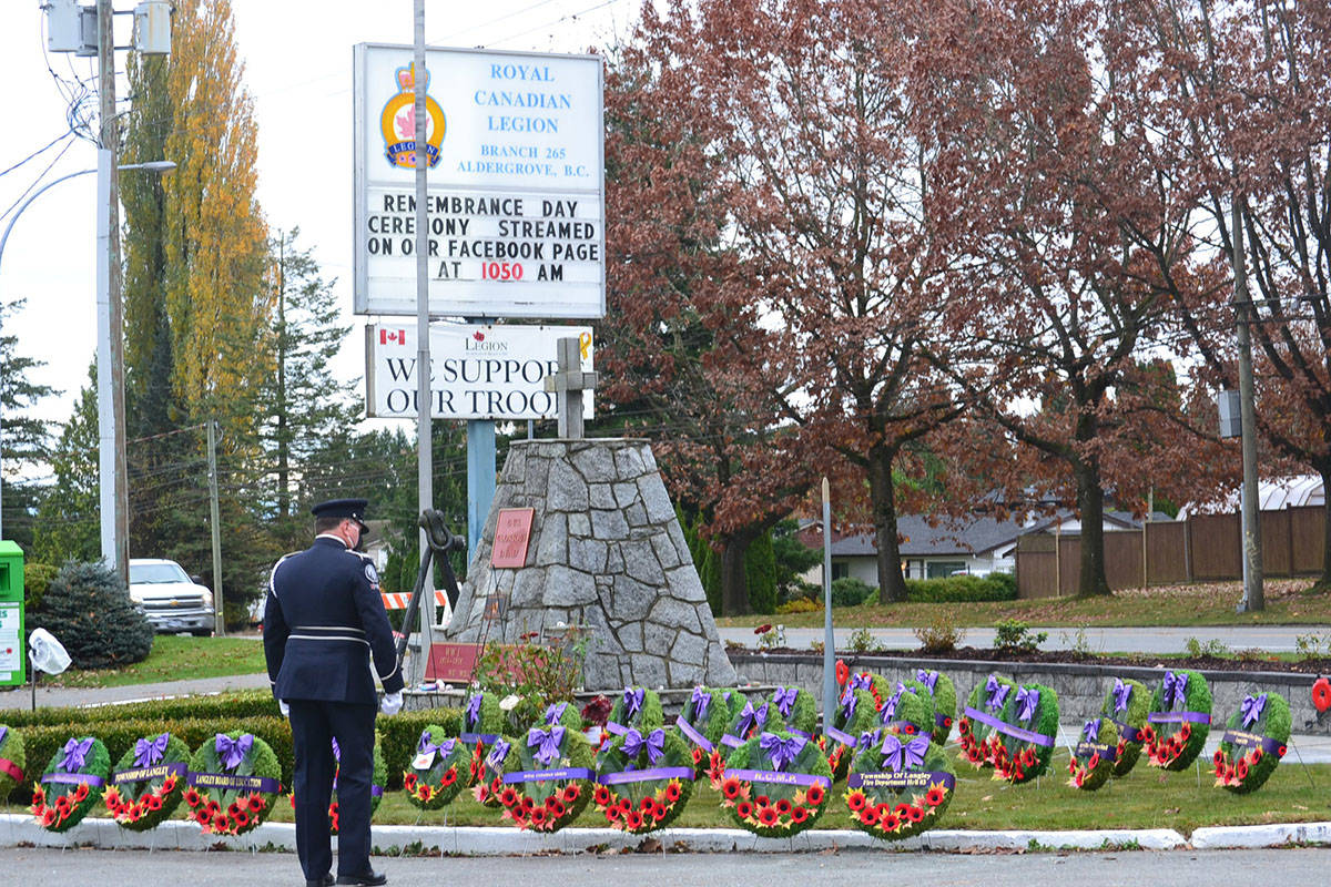 23256502_web1_201106-ALT-Aldergrove-Remembrance-Day-legion_19