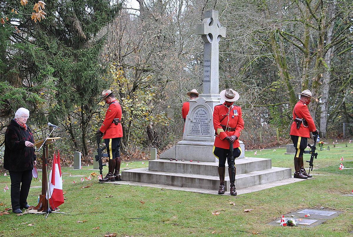 23303101_web1_201111-LAT-MurrayvilleRemembrance-InvitationService_6