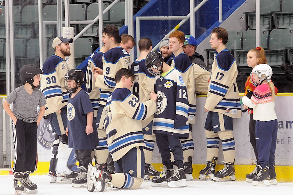 23578441_web1_201208-LAT-Rivermen-cancel-season-file_1