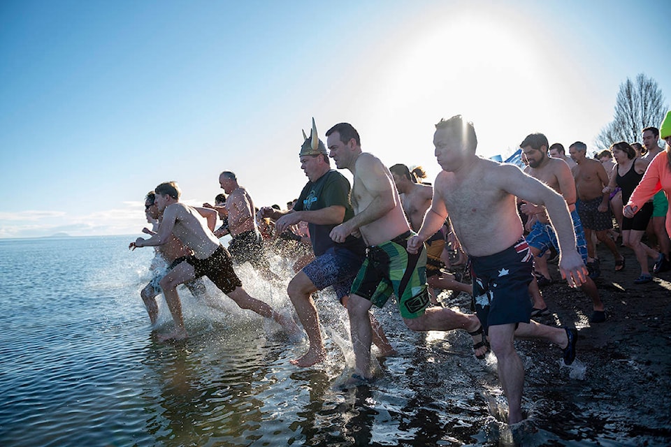 23749435_web1_190102-NDR-M-2020-Boundary-Bay-Polar-Bear-Swim-07