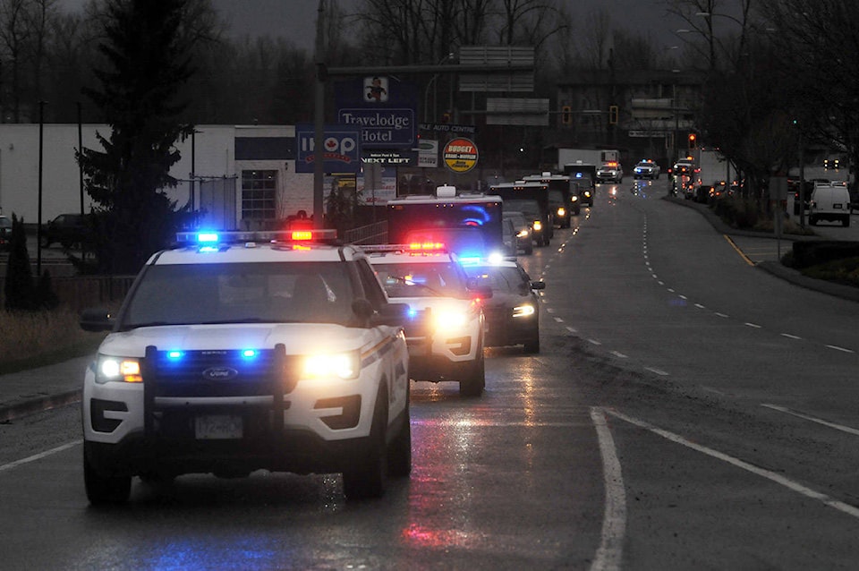 23920866_web1_210108-CPL-Motorcade-Gabe-Choi_1