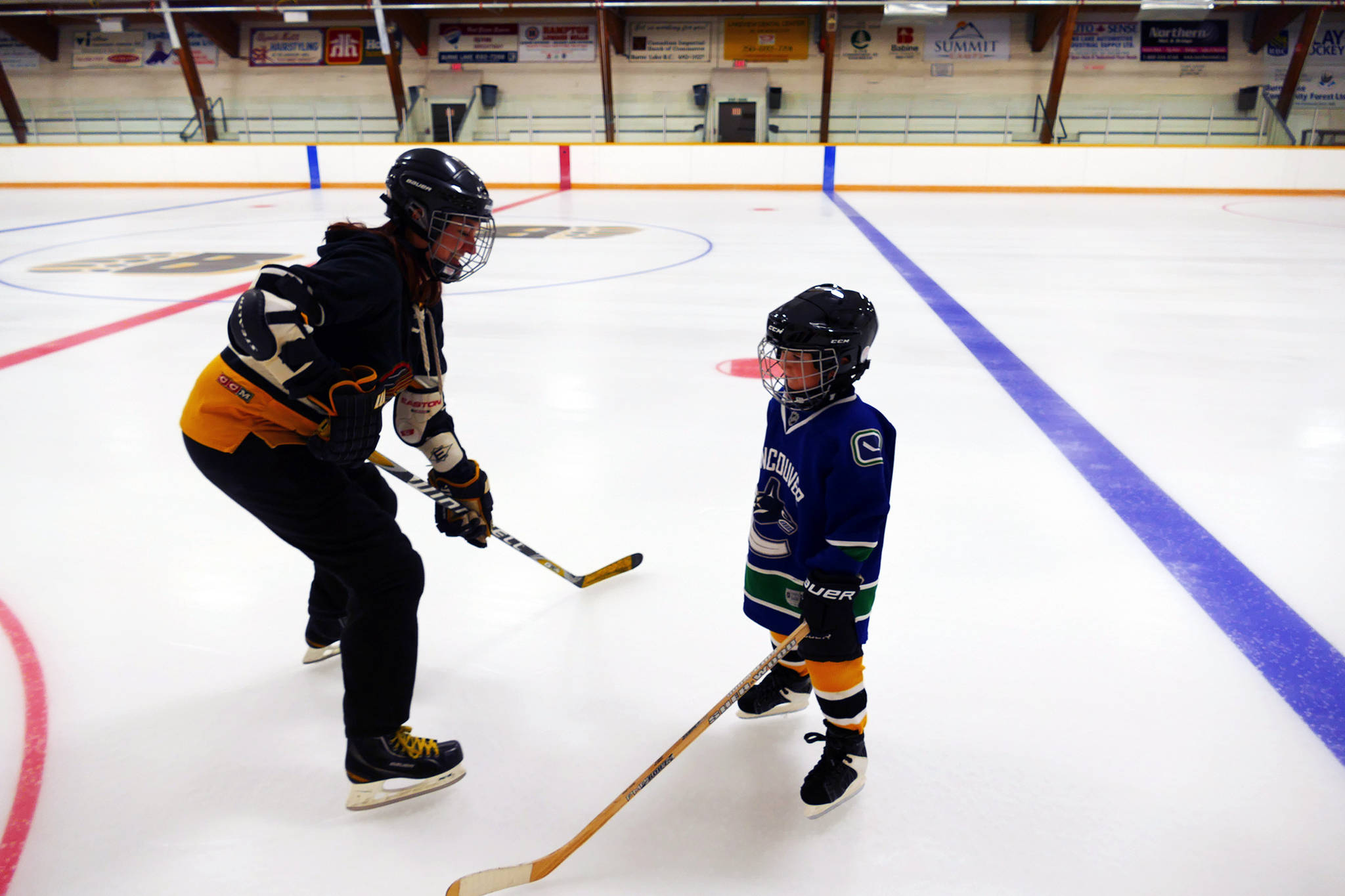 24009379_web1_200923-LDN-MinorHockey-MH_1