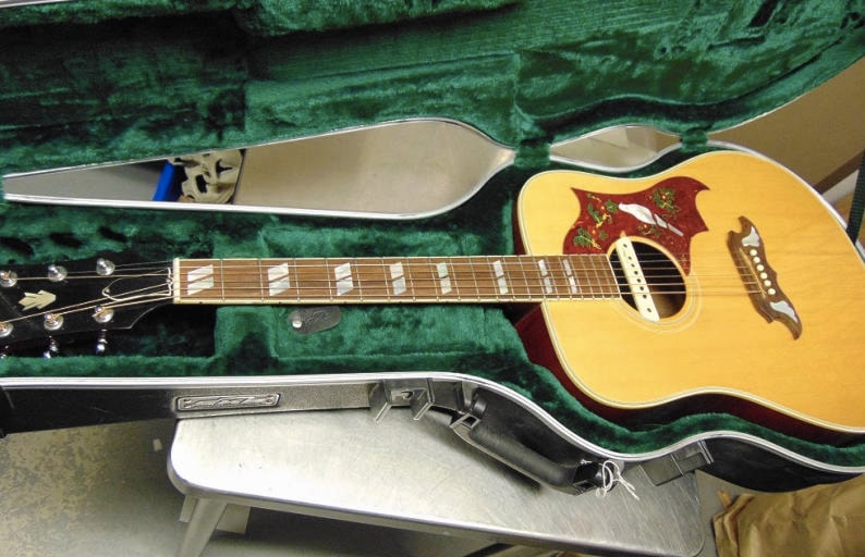24064771_web1_210128-CPL-Stolen5440GuitarRecovered_1