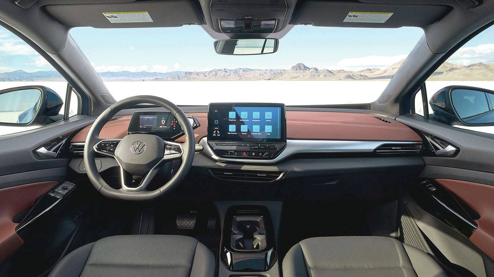 The dash layout is incredibly simple and tidy. There聮s a standard 10-inch centre display and a smaller one for the gauge package. The direction changer 聴 it聮s not really a gear selector 聴 is located next to it. PHOTO: VOLKSWAGEN