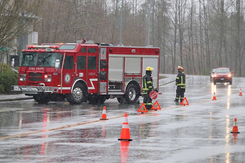 Thousands in Walnut Grove were without power late Sunday morning, March 28 (Shane MacKichan/Special to 91ԭ Advance Times)