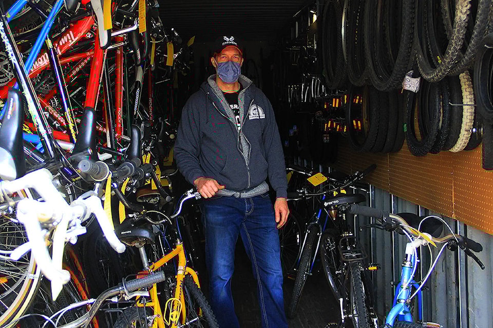 24765167_web1_210408-CLR-BikeShopSale-MJ_1