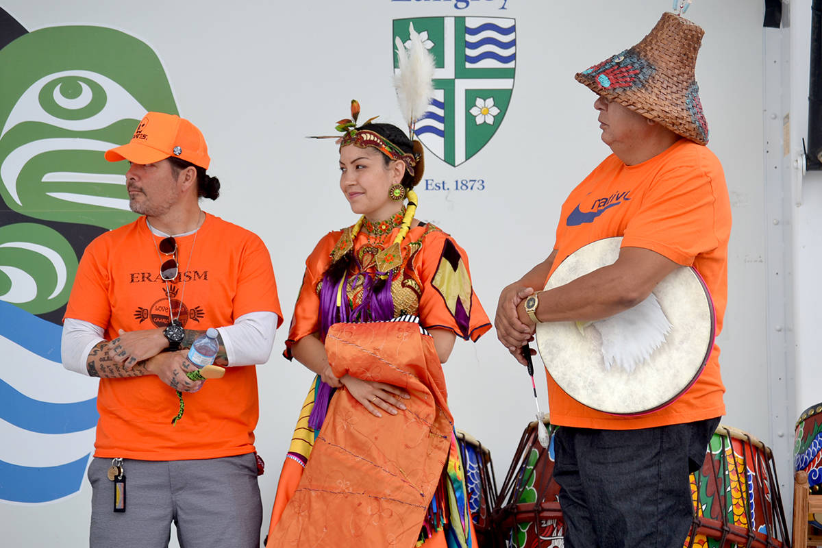 25619622_web1_210623-ALT-RU-Aldergrove-Canada-Day-orange_1