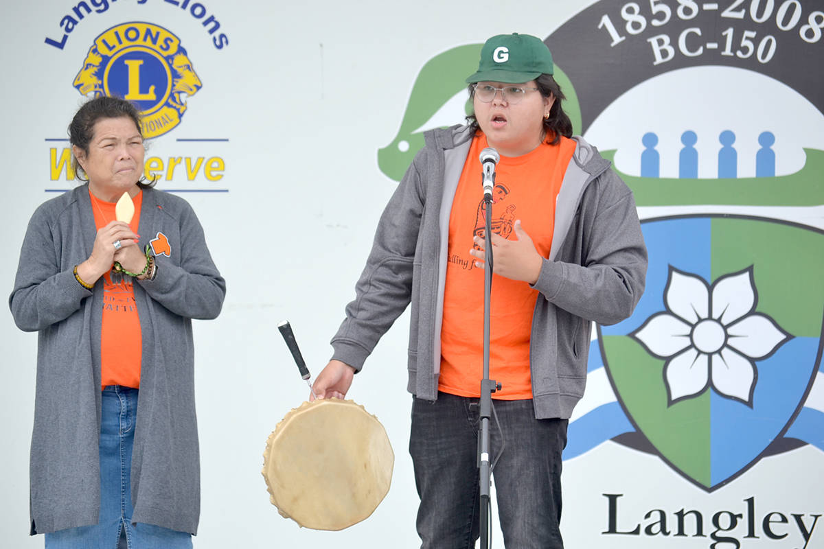 25619622_web1_210623-ALT-RU-Aldergrove-Canada-Day-orange_3