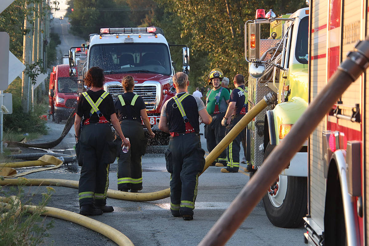 25711306_web1_210702-LAT-RH-CloverdaleGrassFire-Shane_2