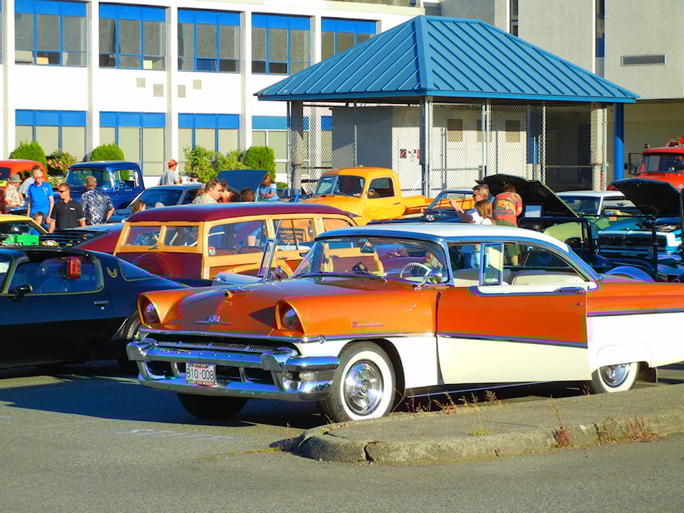 25722889_web1_210705-ALT-RU-Summer-car-cruise-cruise_1