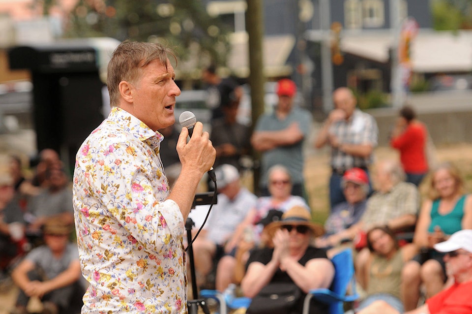 25852956_web1_210716-CPL-Maxime-Bernier-MadMax-Tour_2